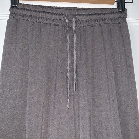 SHEIN Gray Joggers Pants S (4) EUC - Picture 6 of 7